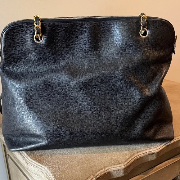 Chanel Caviar Dome Tote - Picture 4 of 17